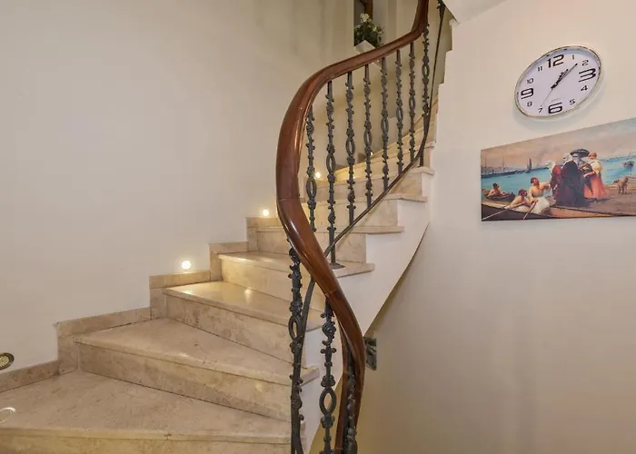 Taksim Center 아파트